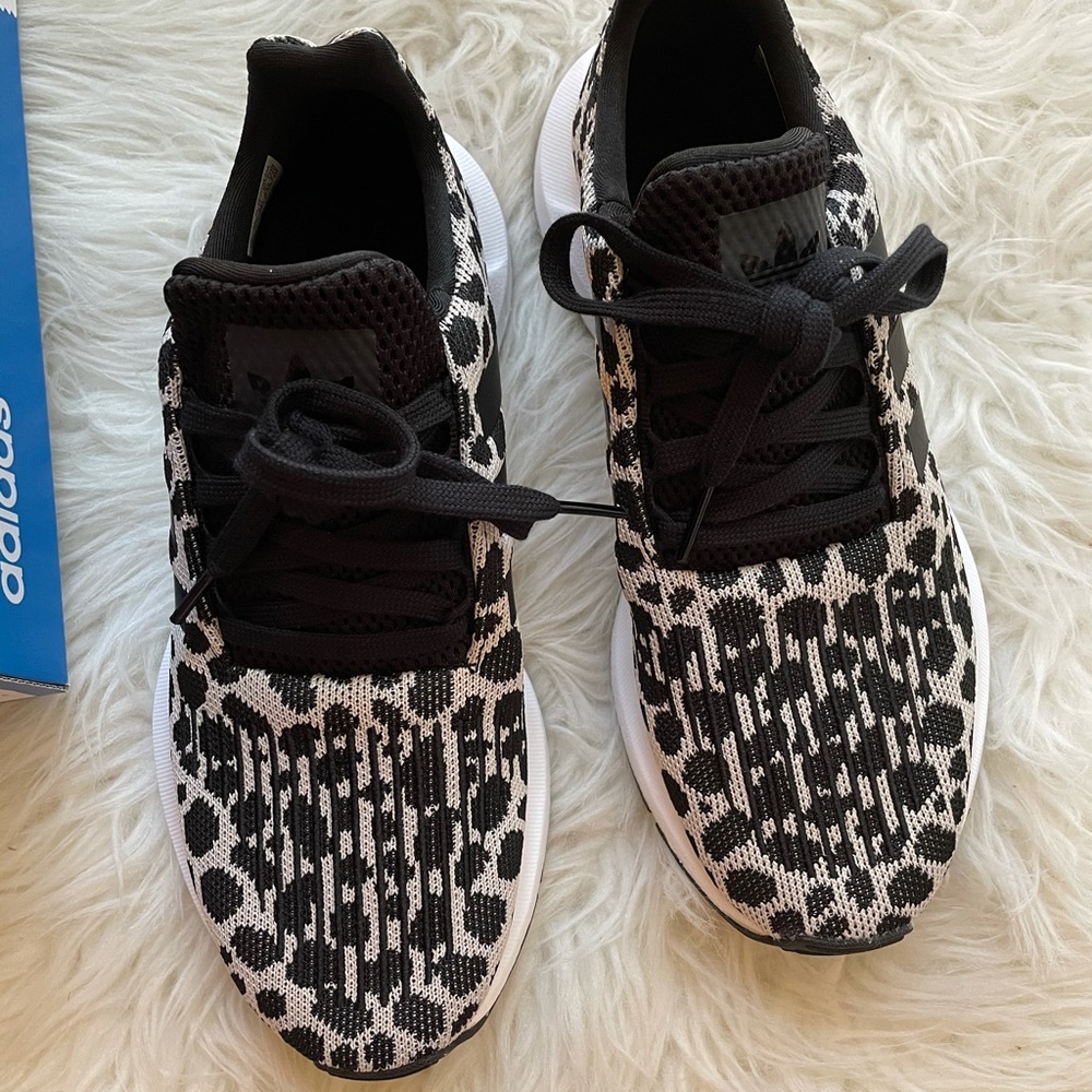 Adidas Leopard Swift Run NWT 7 - Picture 12 of 16